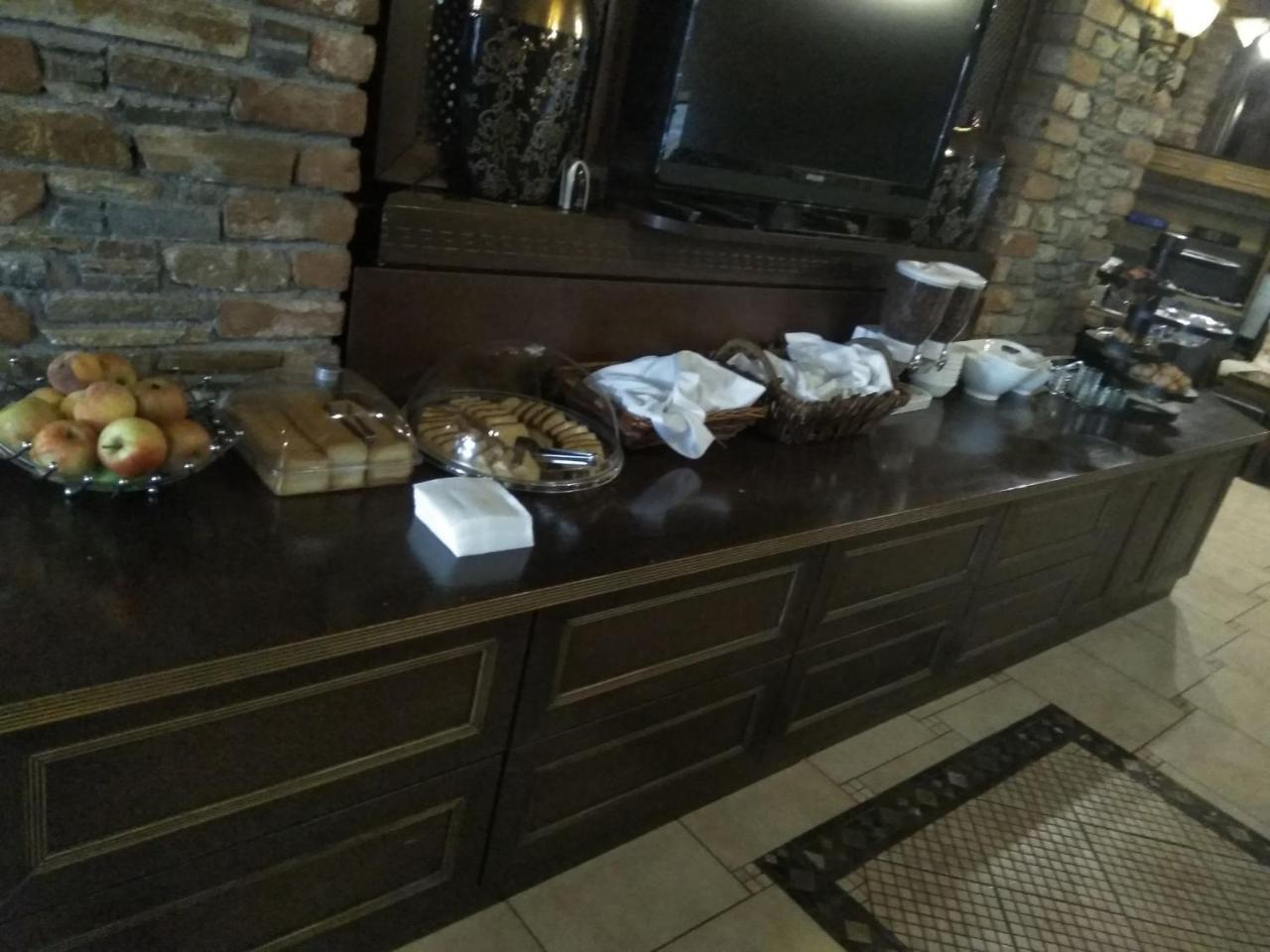 Hotel Παραδοσιακο Káto Loutrákion Exterior foto